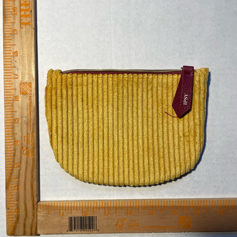 Ipsy makeup bag